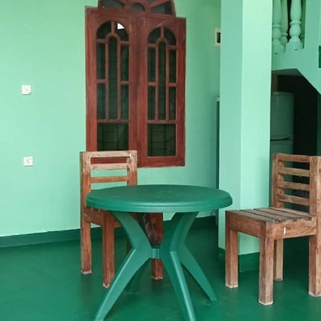 Lagoon Inn Hambantota Exterior foto